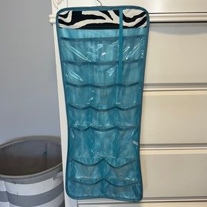 Makeup/Accessories holder!